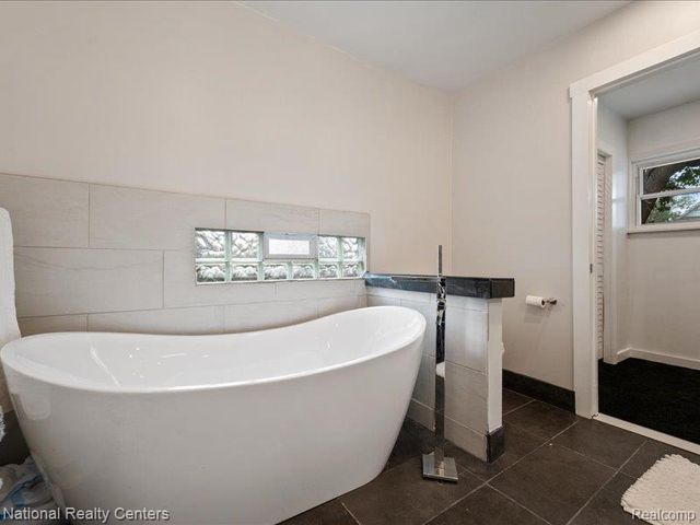 111 Farrand Park, Highland Park, MI 48203