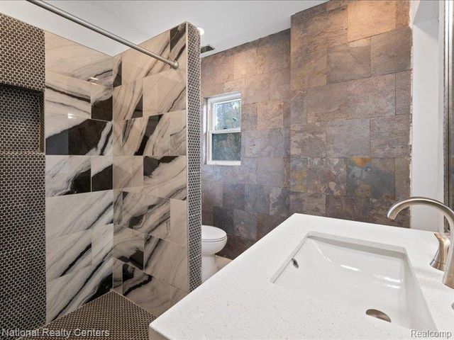 111 Farrand Park, Highland Park, MI 48203