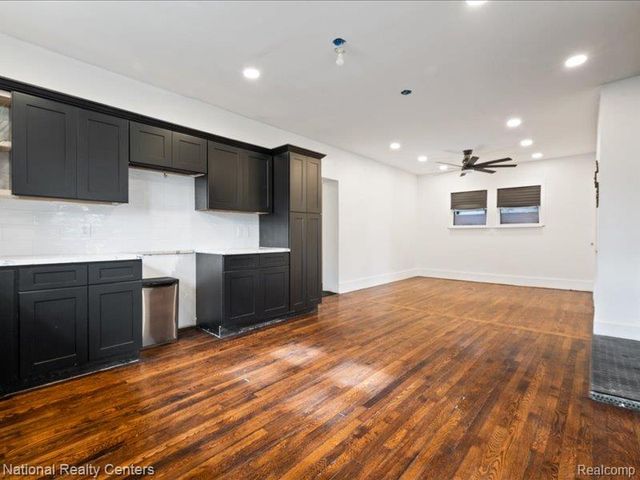 111 Farrand Park, Highland Park, MI 48203