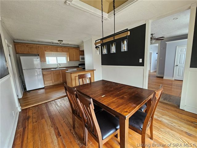 716 E 7th Street, Jeffersonville, IN 47130