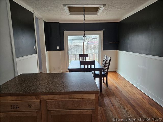 716 E 7th Street, Jeffersonville, IN 47130