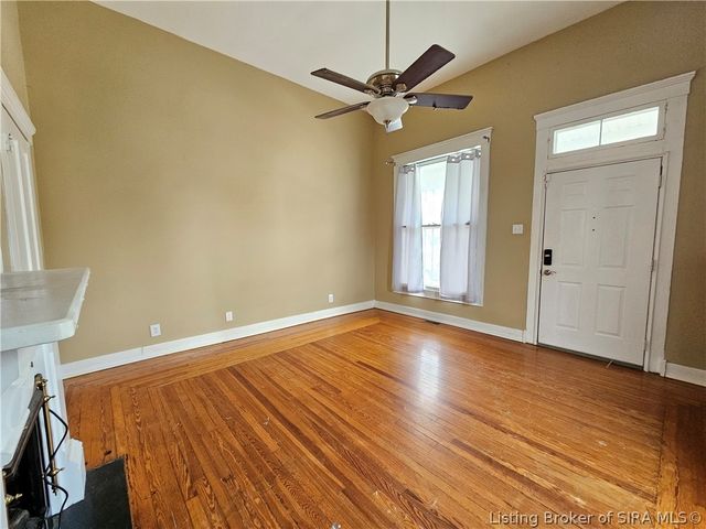 716 E 7th Street, Jeffersonville, IN 47130