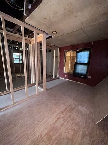 324 Hogan Lane, Bellmead, TX 76705