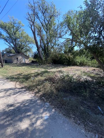 324 Hogan Lane, Bellmead, TX 76705