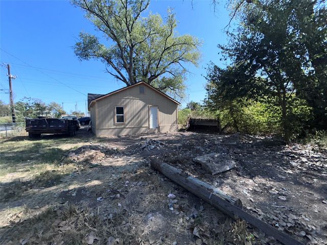 324 Hogan Lane, Bellmead, TX 76705