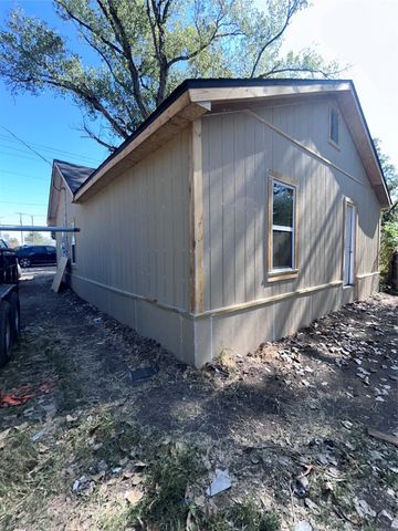 324 Hogan Lane, Bellmead, TX 76705