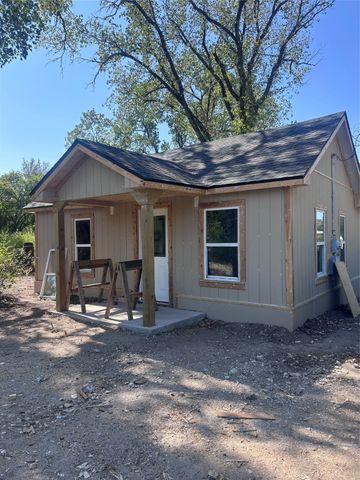 324 Hogan Lane, Bellmead, TX 76705