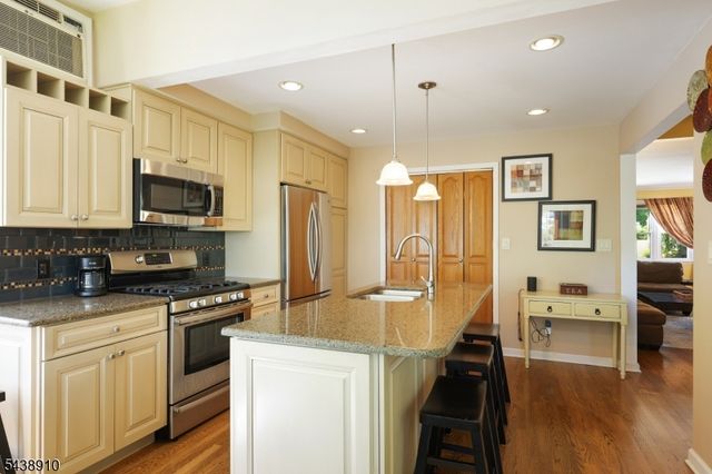 213 Sailer St, Cranford Twp., NJ 07016