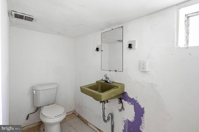 1549 N ROBINSON ST, Philadelphia, PA 19151