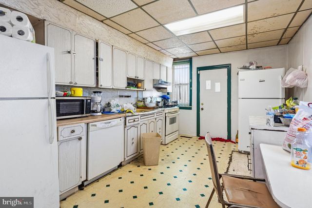 1549 N ROBINSON ST, Philadelphia, PA 19151