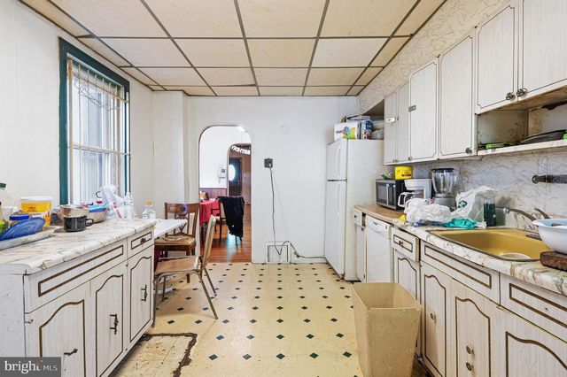 1549 N ROBINSON ST, Philadelphia, PA 19151