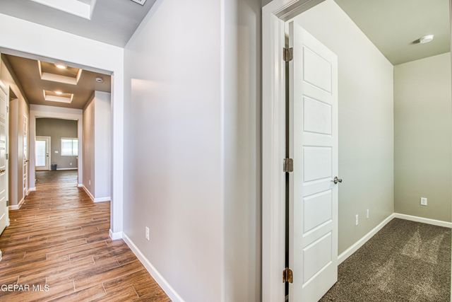 6069 ZINC HILL Street, Sunland Park, NM 88063