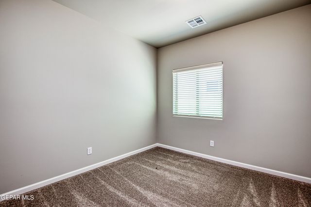 6069 ZINC HILL Street, Sunland Park, NM 88063