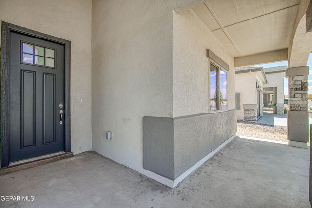 6069 ZINC HILL Street, Sunland Park, NM 88063