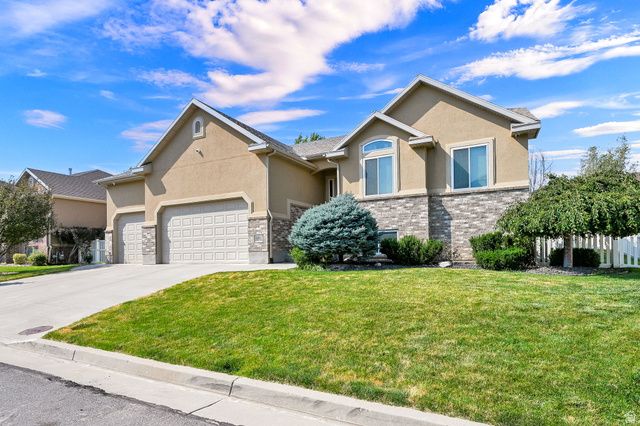 1809 E KAY LN, South Weber, UT 84405