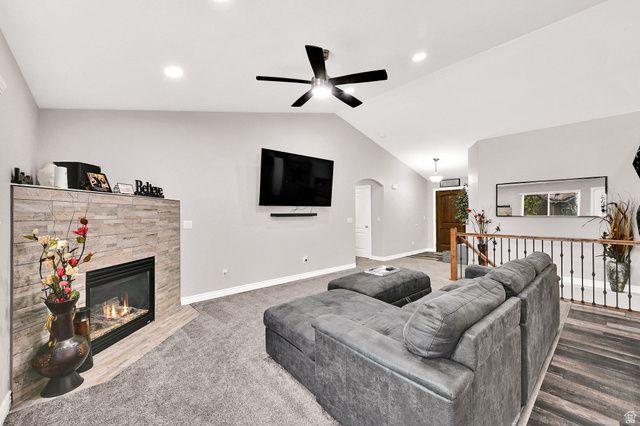 1809 E KAY LN, South Weber, UT 84405