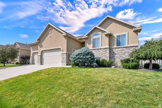 1809 E KAY LN, South Weber, UT 84405