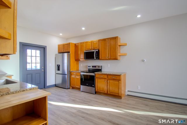 133 North Street 2, Seymour, CT 06483