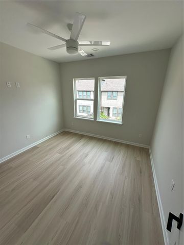 2032 W Tidwell Road, Houston, TX 77091