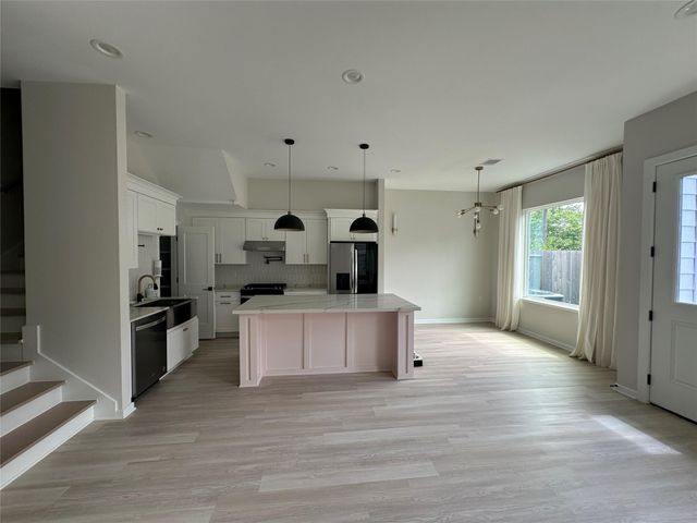 2032 W Tidwell Road, Houston, TX 77091