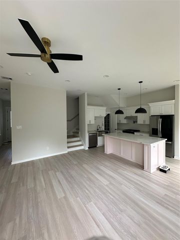 2032 W Tidwell Road, Houston, TX 77091