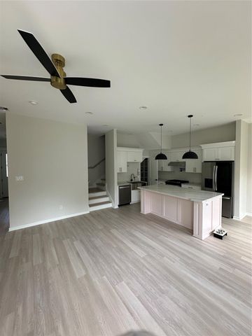 2032 W Tidwell Road, Houston, TX 77091
