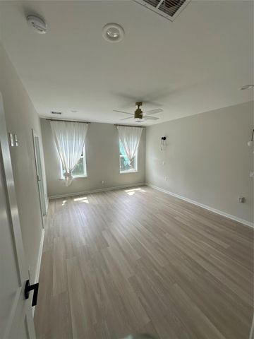 2032 W Tidwell Road, Houston, TX 77091