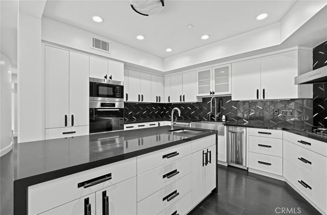 1941 Curson, Los Angeles, CA 90046