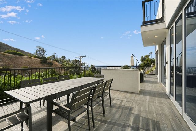 1941 Curson, Los Angeles, CA 90046