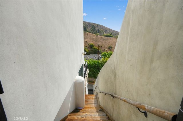 1941 Curson, Los Angeles, CA 90046