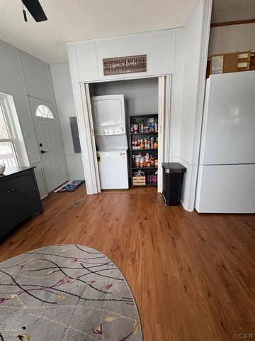 2711 E Carleton Road, Adrian, MI 49221