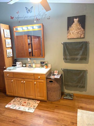 2711 E Carleton Road, Adrian, MI 49221