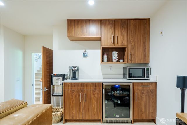 8775 Club House Point Drive, Blaine, WA 98230