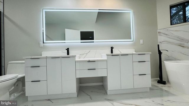 1671 CEDAR HOLLOW WAY, Reston, VA 20194