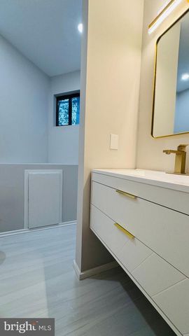 1671 CEDAR HOLLOW WAY, Reston, VA 20194