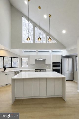 1671 CEDAR HOLLOW WAY, Reston, VA 20194