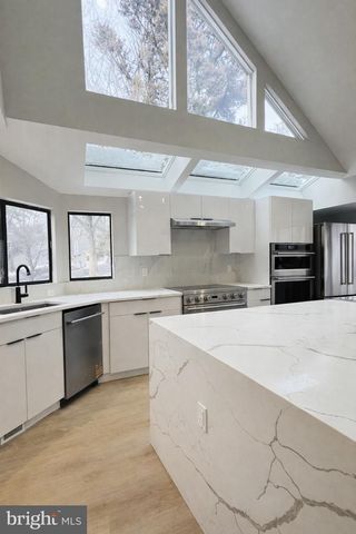 1671 CEDAR HOLLOW WAY, Reston, VA 20194