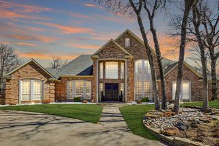 208 Wellington Oaks Place, Denton, TX 76210