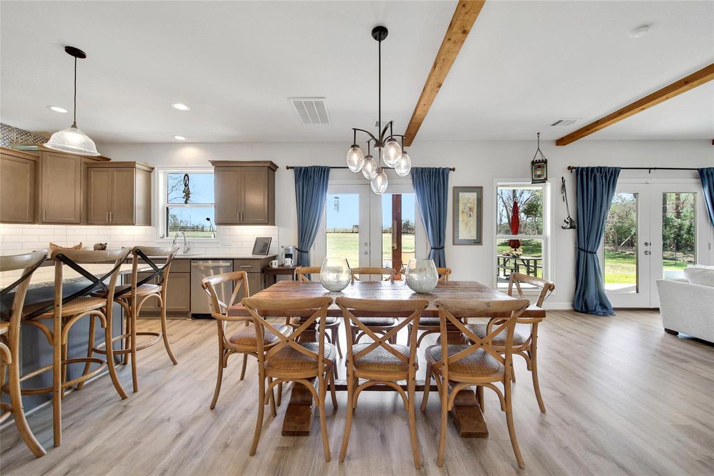 Image 10 of property listing at 12136 Amber Jack, Montgomery, TX 77356