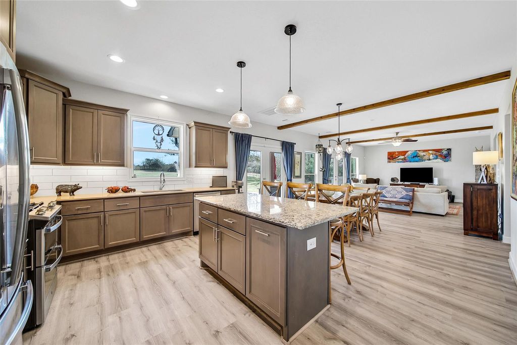 Image 15 of property listing at 12136 Amber Jack, Montgomery, TX 77356