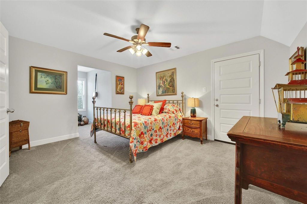 Image 32 of property listing at 12136 Amber Jack, Montgomery, TX 77356