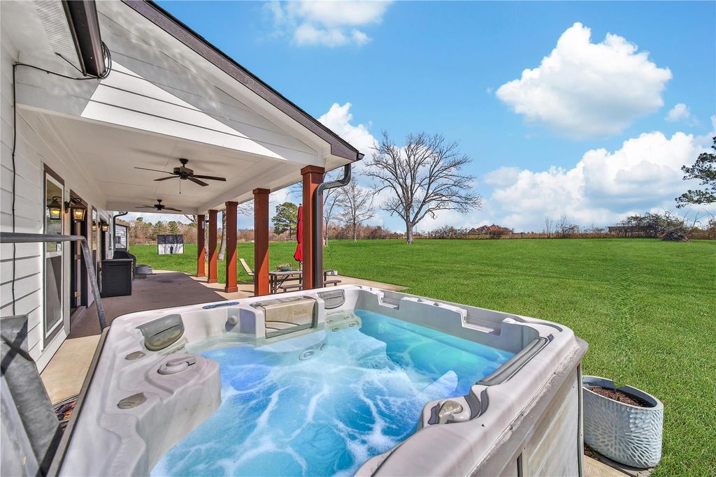 Image 37 of property listing at 12136 Amber Jack, Montgomery, TX 77356