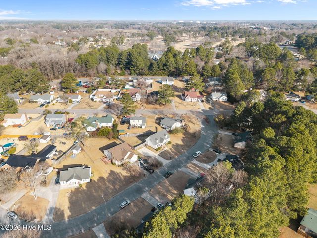 905 Autumn Drive, Greenville, NC 27834