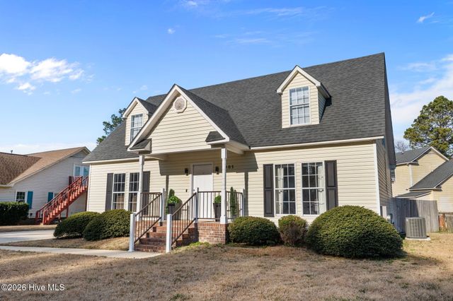 905 Autumn Drive, Greenville, NC 27834