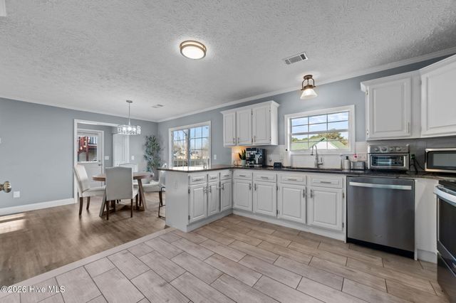 905 Autumn Drive, Greenville, NC 27834