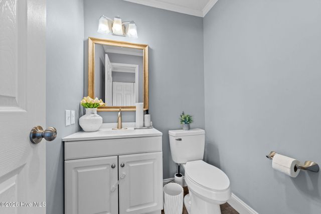 905 Autumn Drive, Greenville, NC 27834