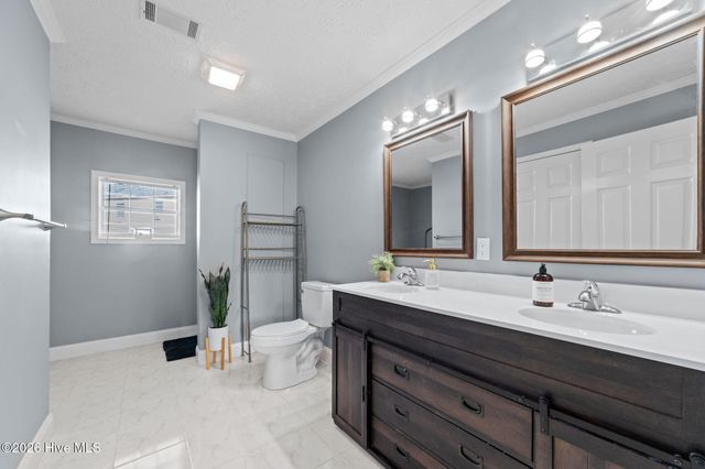 905 Autumn Drive, Greenville, NC 27834