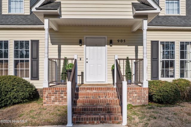 905 Autumn Drive, Greenville, NC 27834