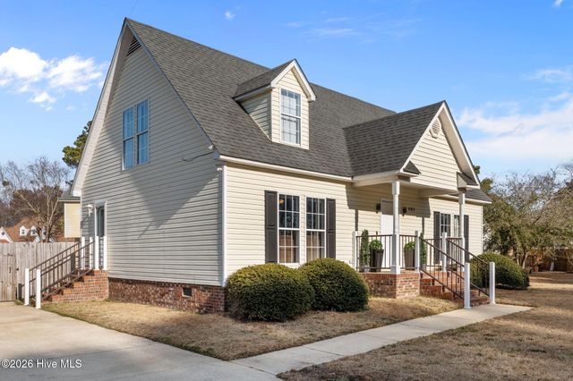 905 Autumn Drive, Greenville, NC 27834