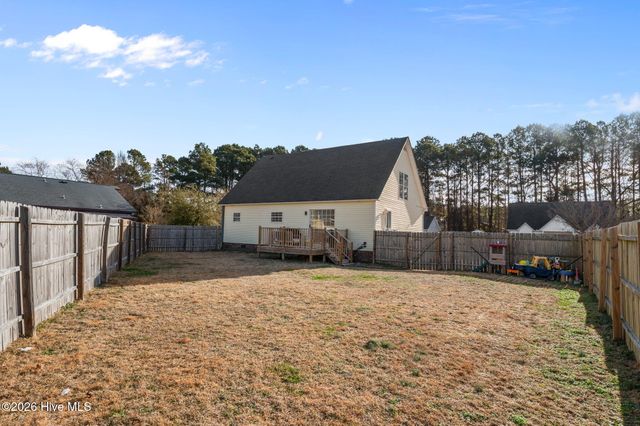 905 Autumn Drive, Greenville, NC 27834